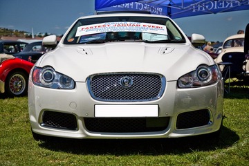 Jaguar XF-R