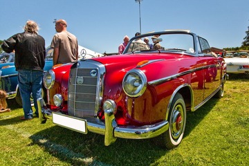 Mercedes Ponton W180 220S Cabriolet