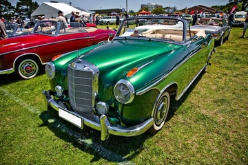Mercedes Ponton W180 220S Cabriolet