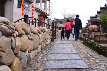 1401002