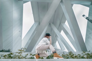 001
