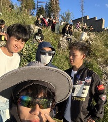 001