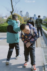 001