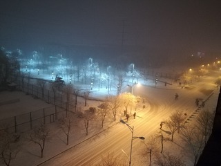 37752