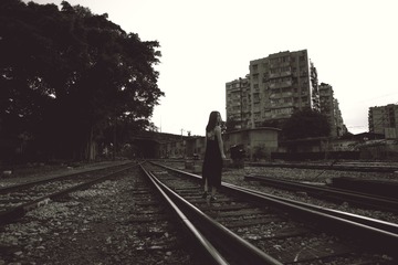 589205