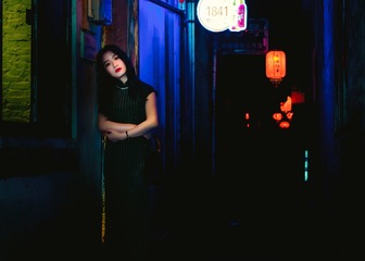 001
