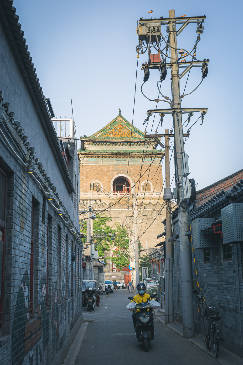 拍摄于北京东城,铃铛胡同口美工老张关注
