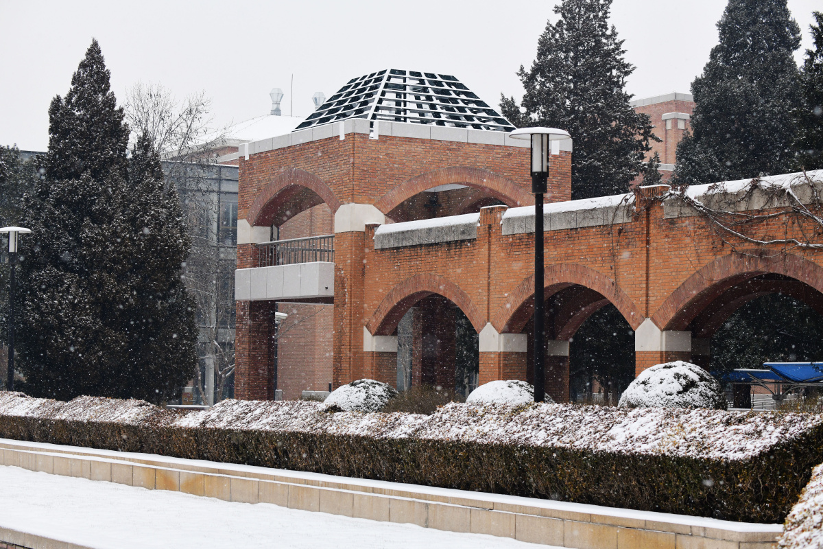 清华理学院一角