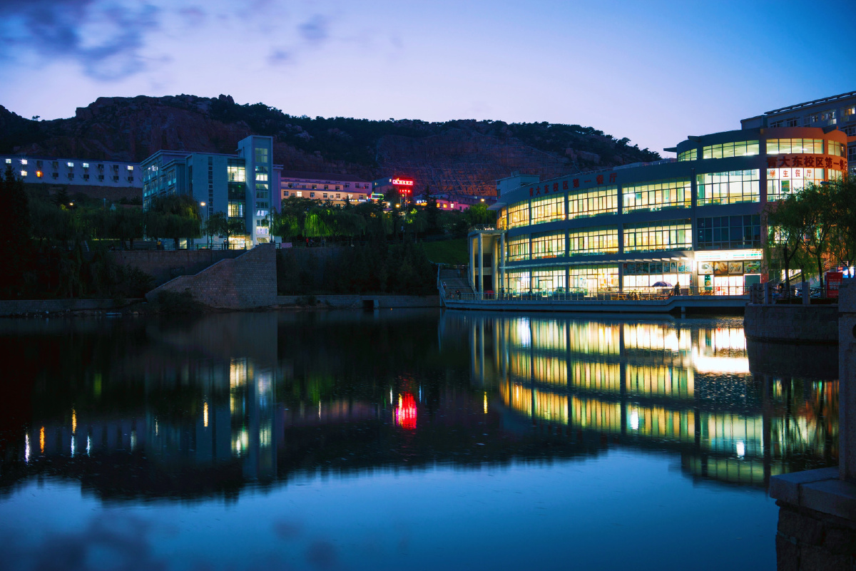 青岛大学东校区某日午后