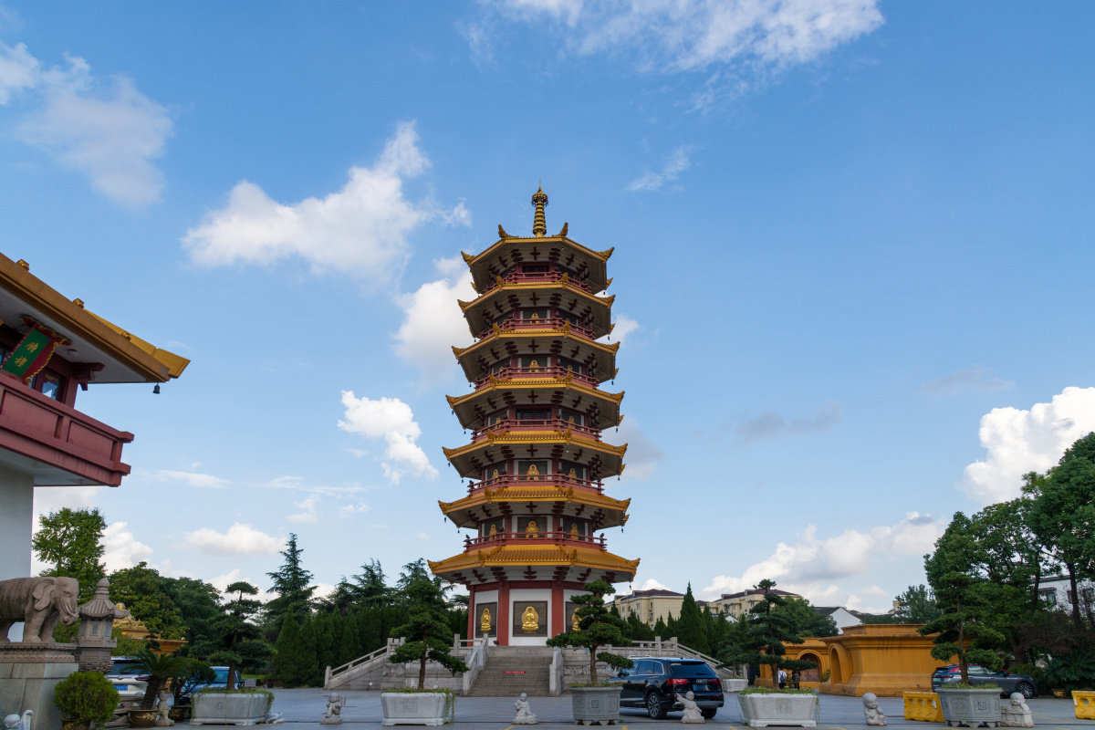 七宝教寺塔汉唐建筑风格朴素大方庄严肃穆