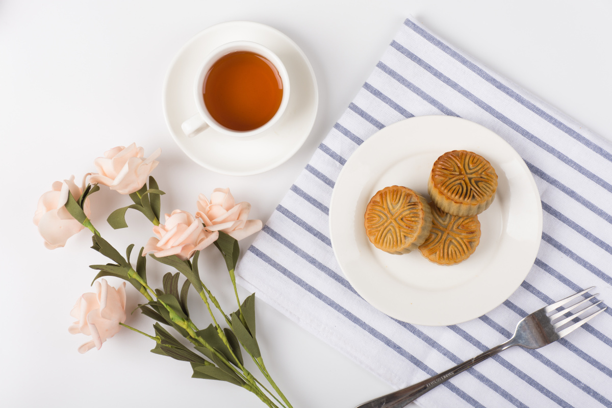 中秋佳节月饼与茶