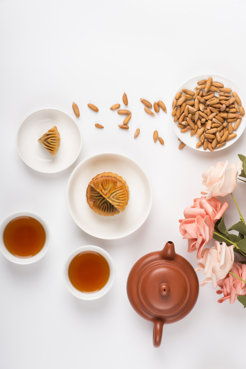 中秋佳节月饼与茶