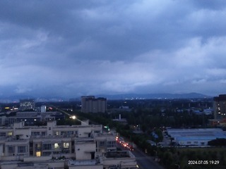 365472