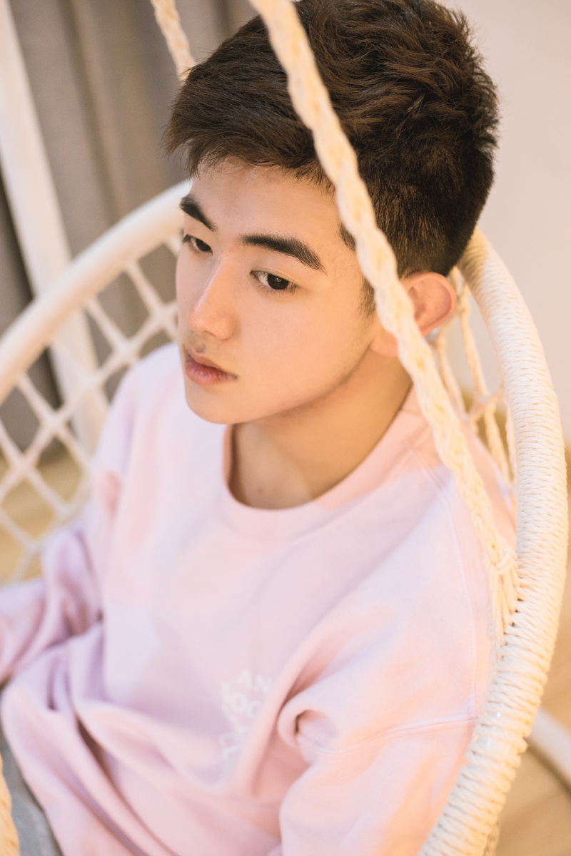 日系男孩
