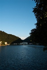 水库