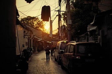 7-sunset in old alley