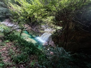 622280
