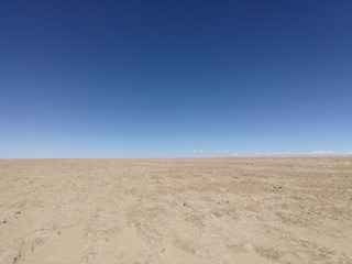 1558741