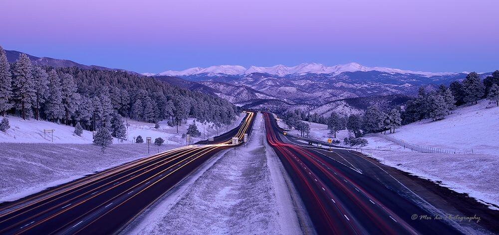 这是一条通往各大滑雪场的高速公路。