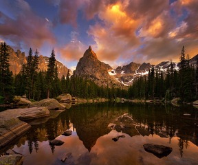 深山奇景