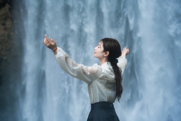 001