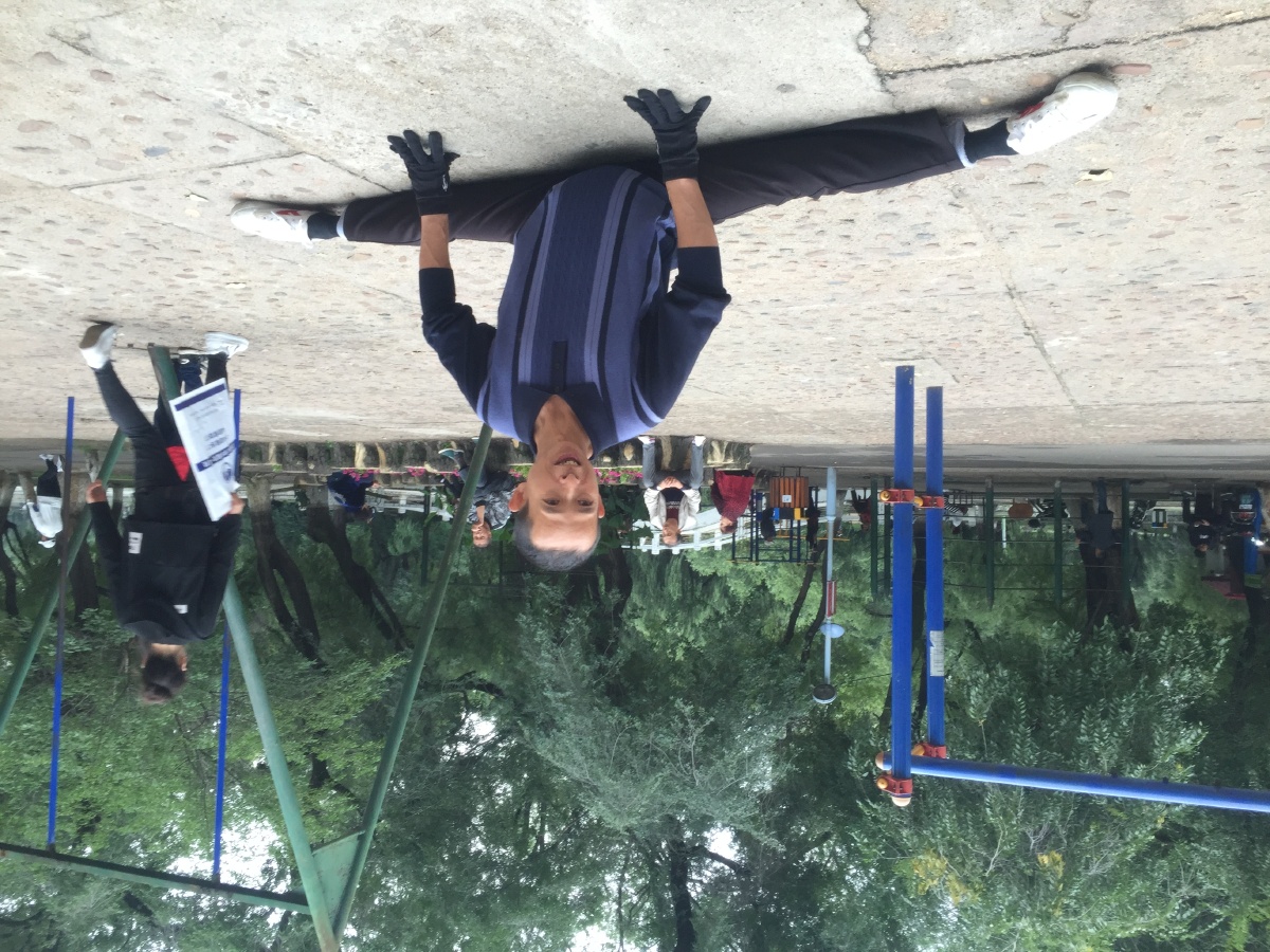 东北大叔一字马