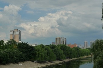 201042