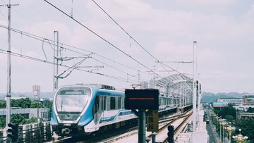 106997