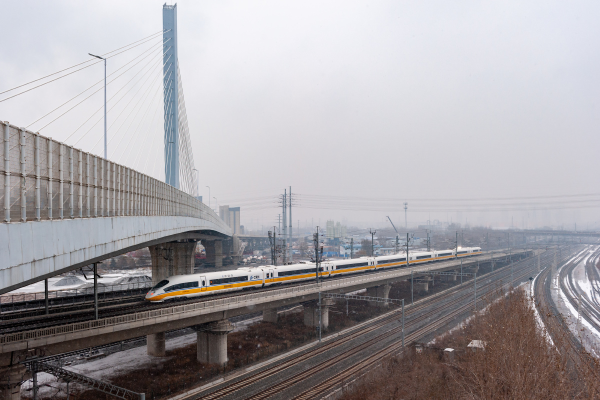 雪中动检,crh380bj-a-0504高速综合检测列车～ - anytrain - 图虫