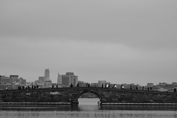 001