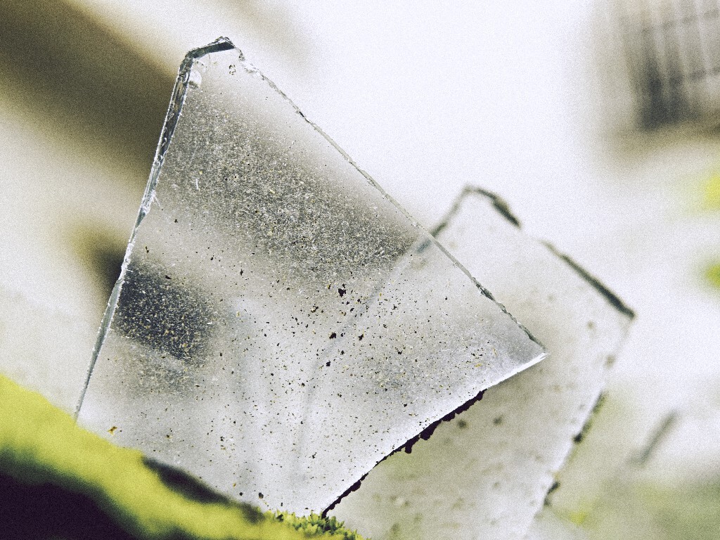 箱子里每家每户都有自己的防盗方式。