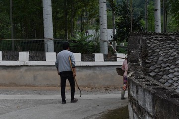 1000056785