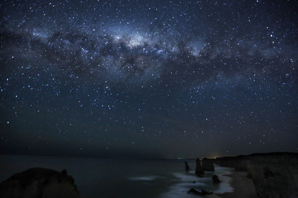 星空下的十二门徒<br />
