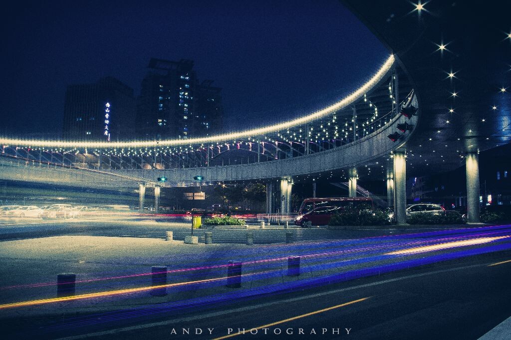 蓝调光影<br />
