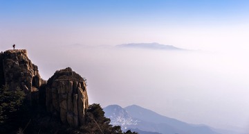 山高人为峰