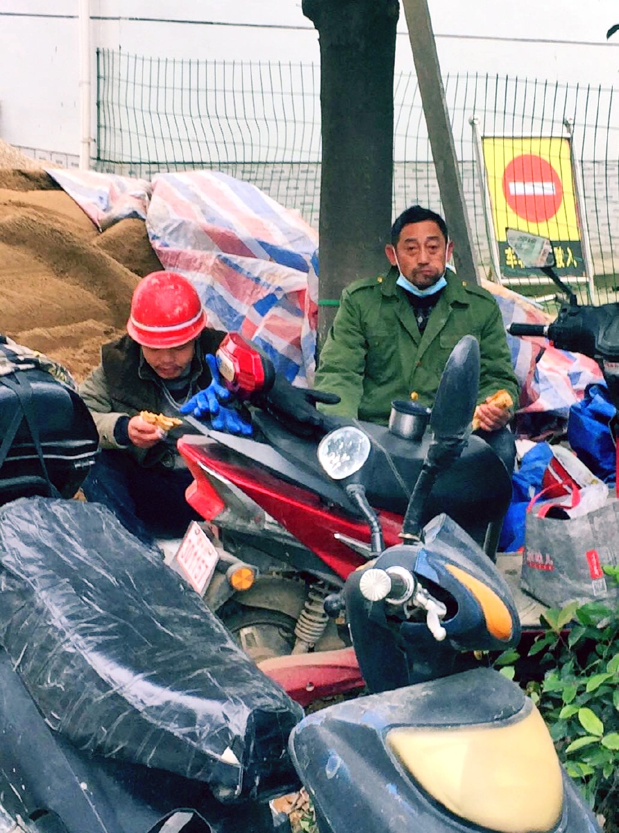 农民工的午餐2020拍摄于湖北应城
