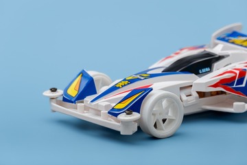 2005323