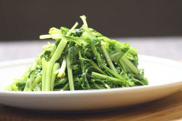 爽口凉菜，凉拌茼蒿 (1)