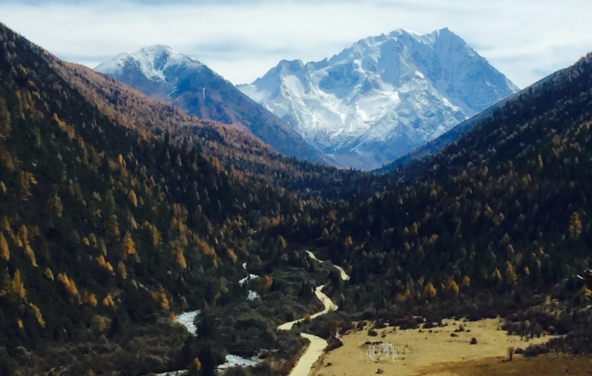 拍摄于川西雅拉山口