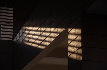 89302