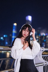 001