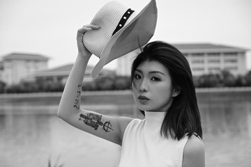 001