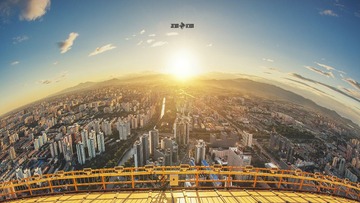 落下，同时升起