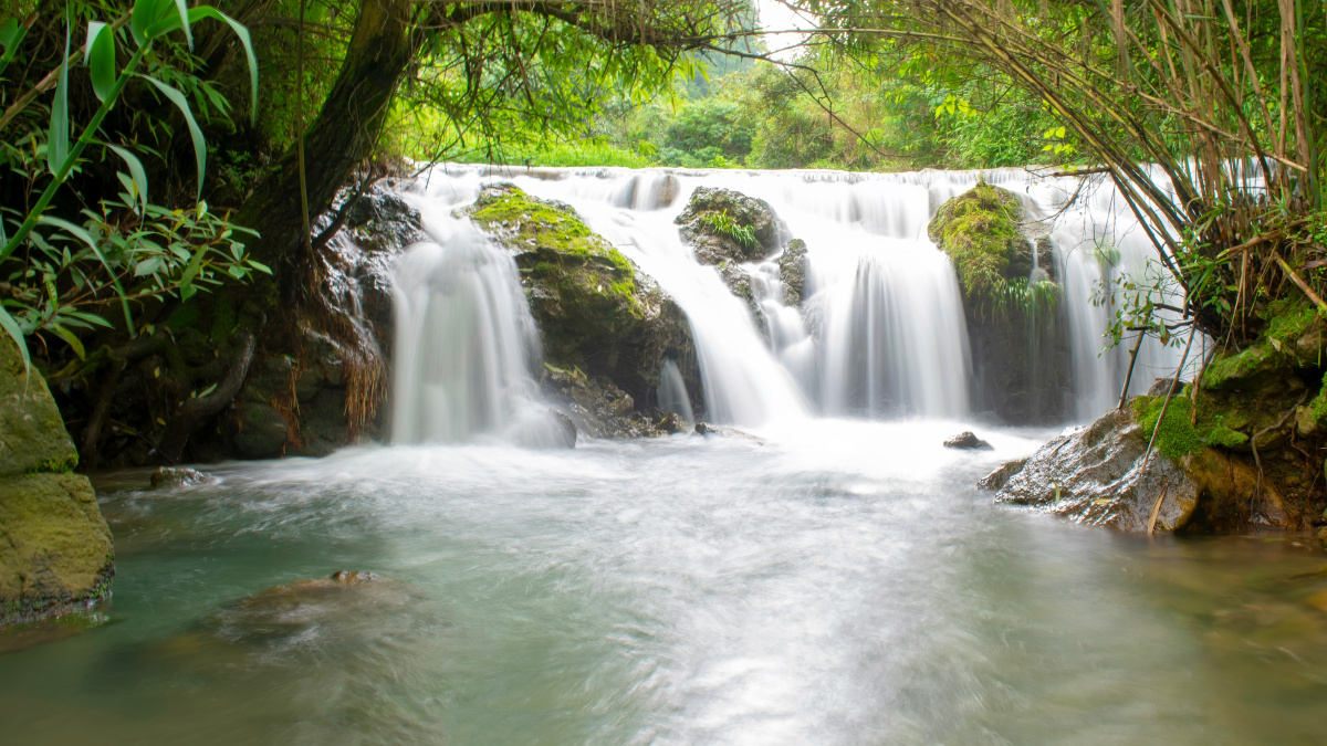 幽静深沟瀑布 - 灬无鳍de鱼灬 - 图虫网 - 优质摄影师交流社区