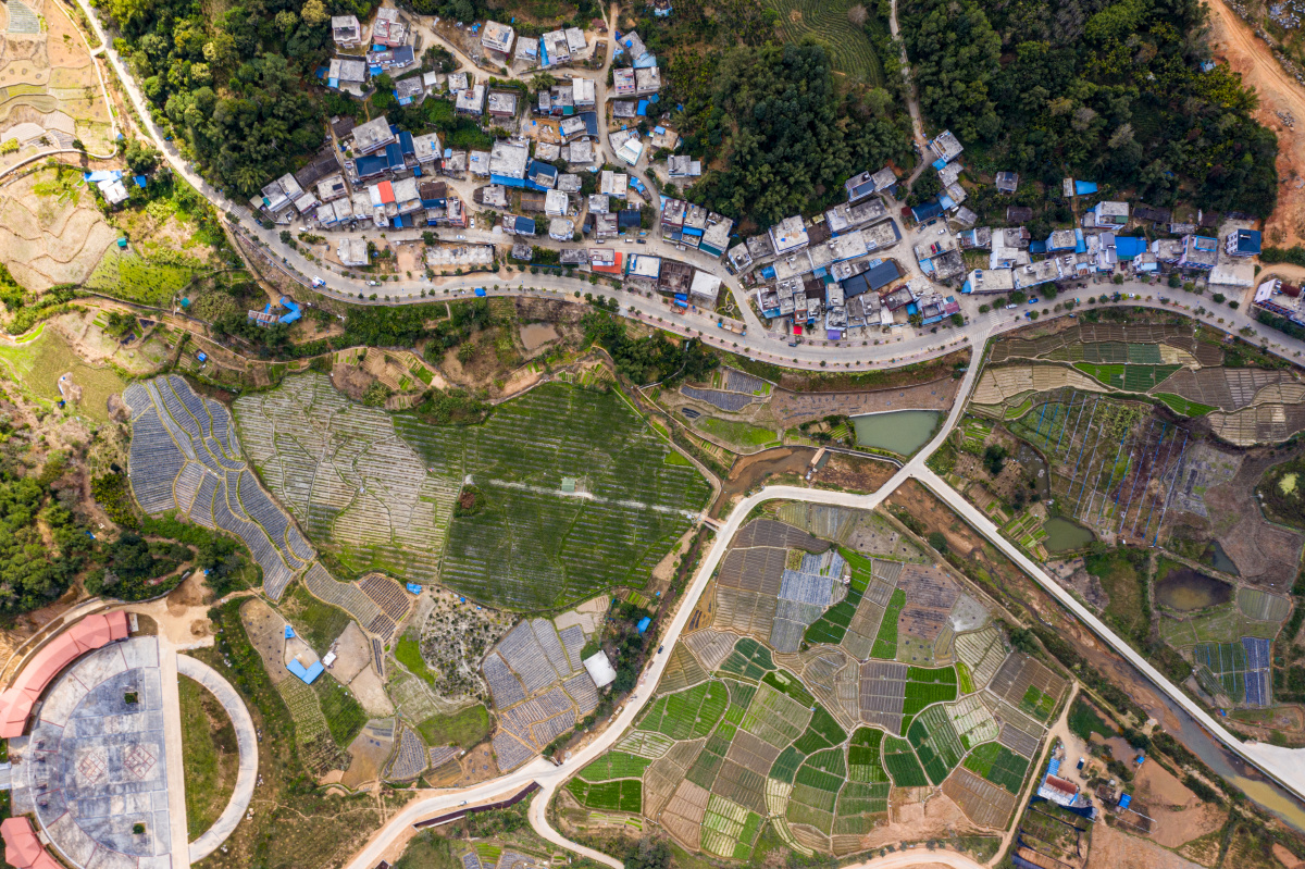 海南五指山水满乡