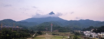 海南五指山水满乡