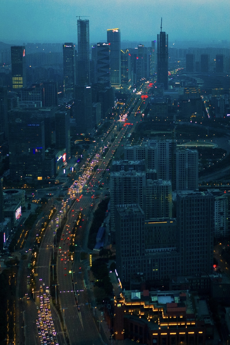 南京河西金鹰天地的新年灯光