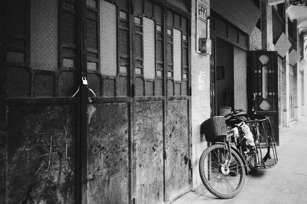 人去楼空