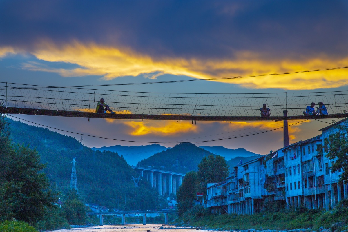 四川万源市白沙镇的晚霞