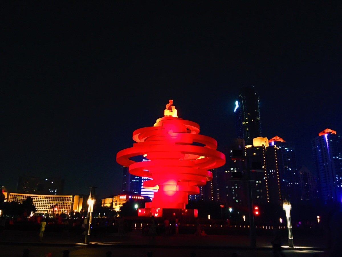 青岛五四广场夜景海边